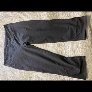 Fabletics Capri leggings